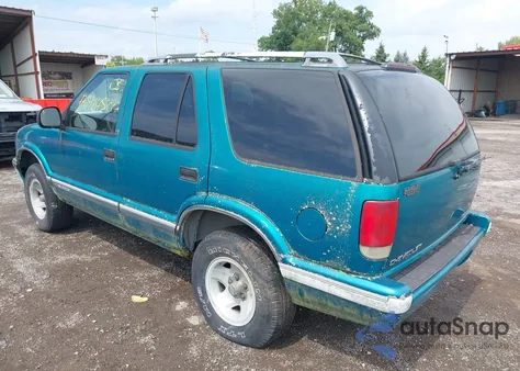 1995 Chevrolet Blazer from USA, damaged, VIN 1GNCS13W2S2199855